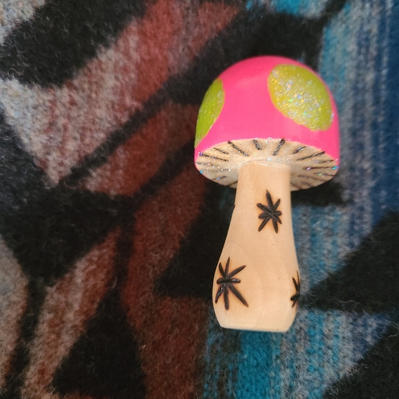 Starburst - Picture 3 of 4